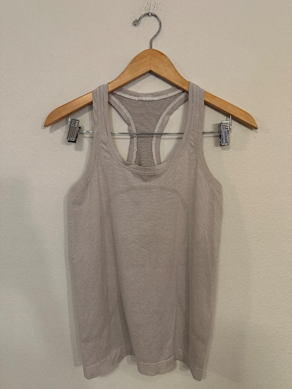Lululemon Swiftly Tech Racerback Tank Light Gray Seamless Size 2